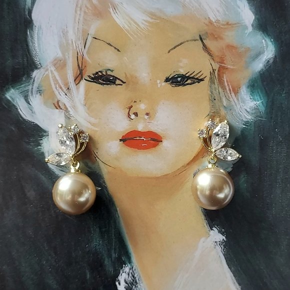 Sass and Elegance Jewelry - Champagne faux pearl earrings NEW